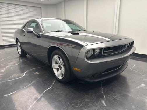 2012 Dodge Challenger SXT