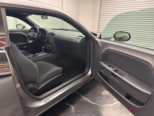 2012 Dodge Challenger SXT