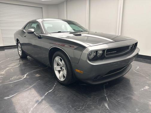 2012 Dodge Challenger SXT