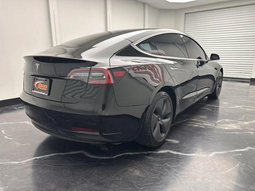 Solid Black 2020 Tesla Model 3 Standard Range Plus