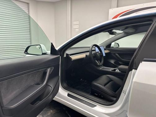 Pearl White Multi-Coat 2021 Tesla Model 3 Standard Range Plus