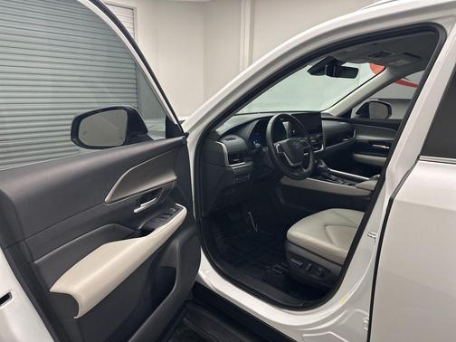 2024 Toyota Grand Highlander Hybrid XLE