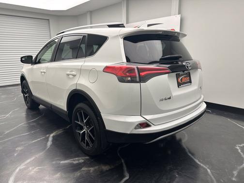 Super White 2017 Toyota RAV4 SE