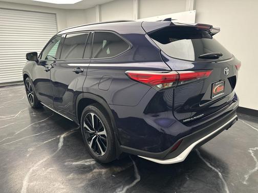 2022 Toyota Highlander XSE