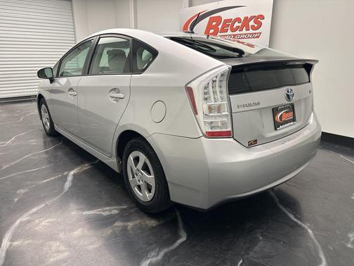 2010 Toyota Prius III