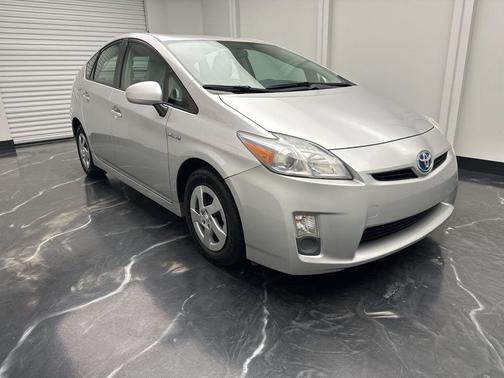 2010 Toyota Prius III