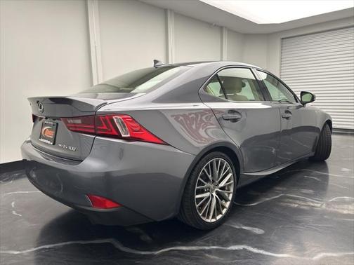 2016 Lexus IS 300 Base