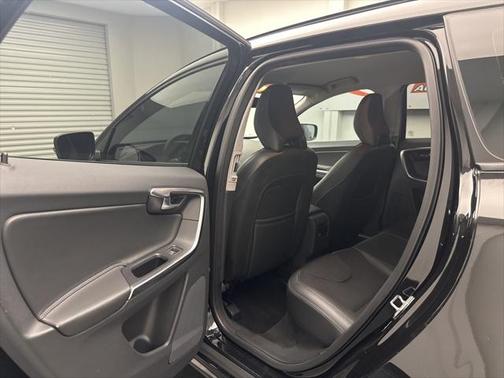 2017 Volvo XC60 T5