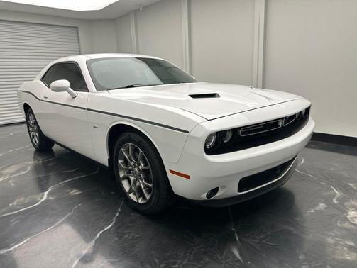 White Knuckle Clearcoat 2017 Dodge Challenger GT