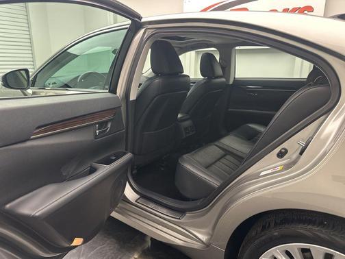 2016 Lexus ES 350 Base