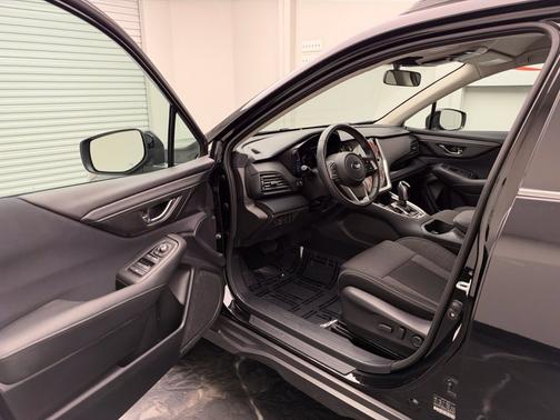 Crystal Black Silica 2023 Subaru Outback Base