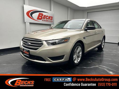 White Gold Metallic 2017 Ford Taurus SE