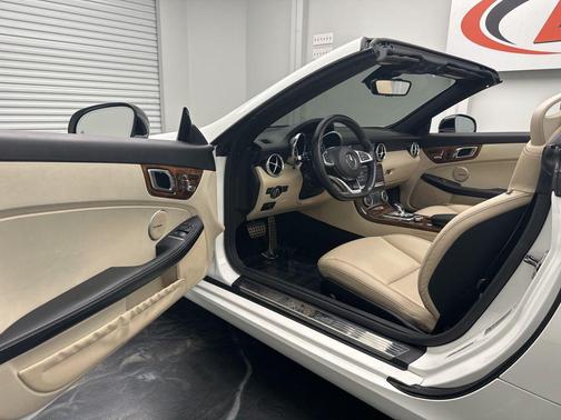 White 2018 Mercedes-Benz SLC 300 Base