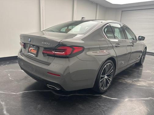 2022 BMW 530e Base