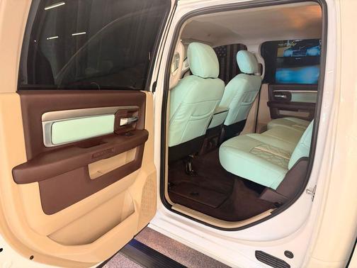 2018 RAM 2500 SLT Crew Cab 4x4 6'4' Box