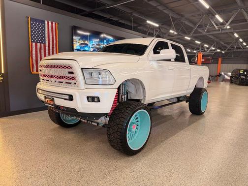 2018 RAM 2500 SLT Crew Cab 4x4 6'4' Box