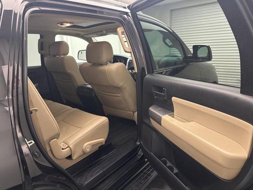 2019 Toyota Sequoia SR5