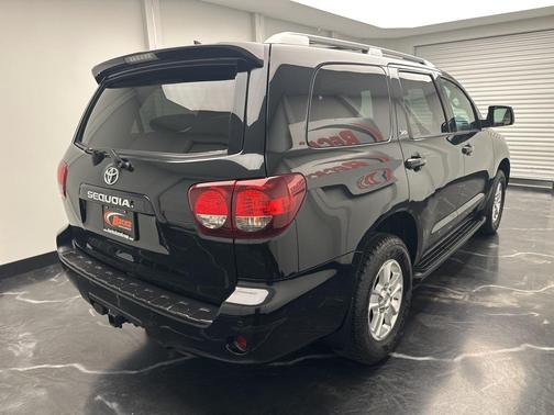 2019 Toyota Sequoia SR5