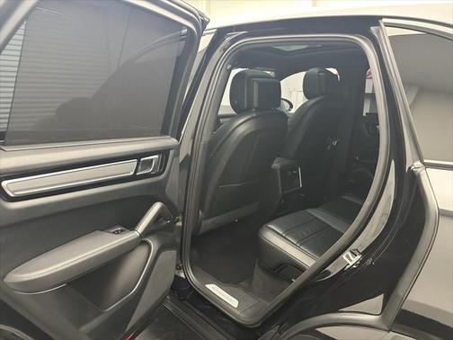 2019 Porsche Cayenne E-Hybrid S