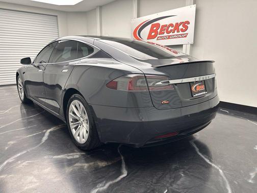 Gray 2019 Tesla Model S P100D