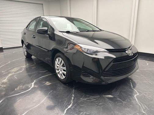 Black Sand Pearl 2017 Toyota Corolla LE