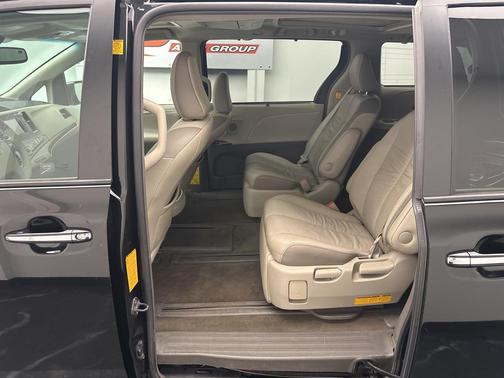 2012 Toyota Sienna Limited