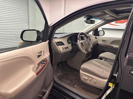 2012 Toyota Sienna Limited