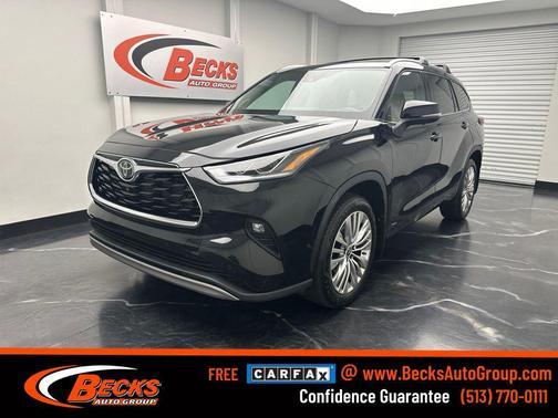 Midnight Black Metallic 2025 Toyota Highlander Hybrid Platinum