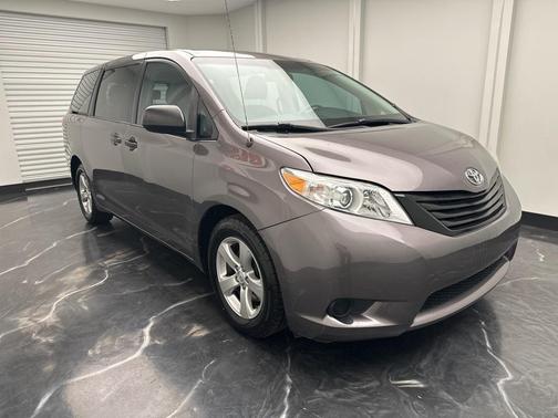 2013 Toyota Sienna SE