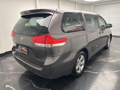 2013 Toyota Sienna SE