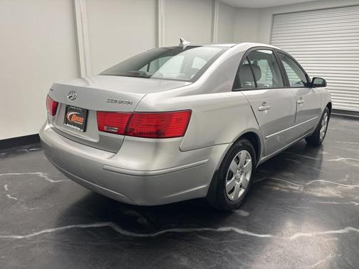 2010 Hyundai SONATA GLS