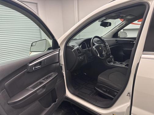 2010 Chevrolet Traverse LT