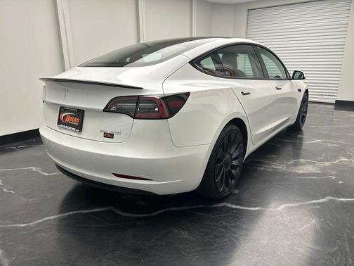 Pearl White Multi-Coat 2021 Tesla Model 3 Performance