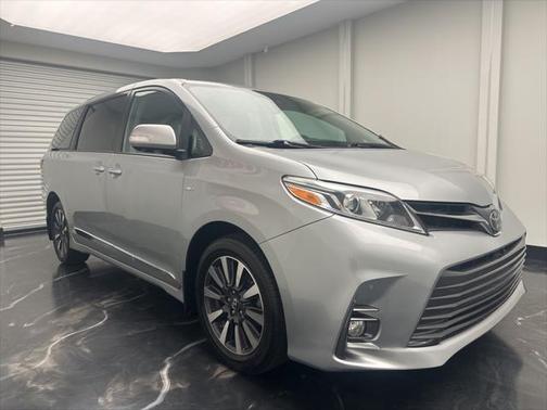 2019 Toyota Sienna Limited Premium