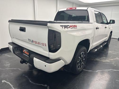 Super White 2016 Toyota Tundra SR5