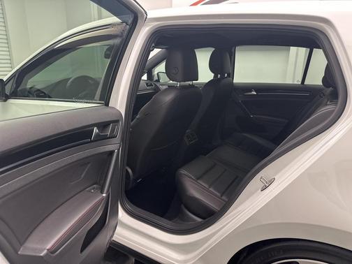 2017 Volkswagen Golf GTI 2.0T Autobahn 4-Door
