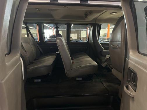 2013 Chevrolet Express 2500 LS