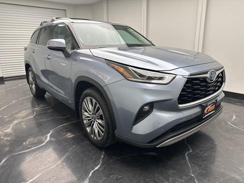 2020 Toyota Highlander Hybrid Platinum