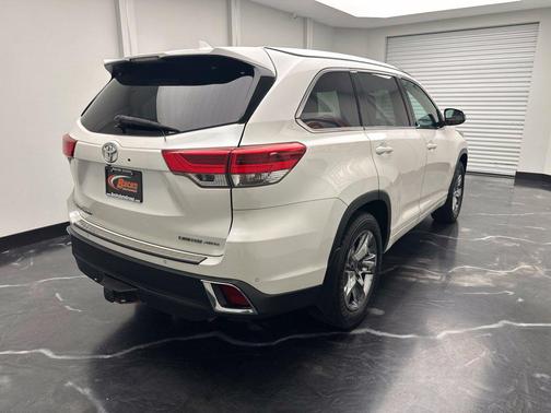 Blizzard Pearl 2019 Toyota Highlander Limited Platinum