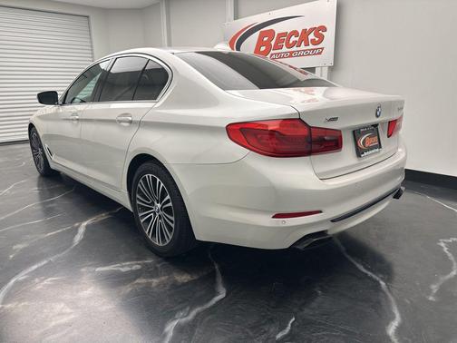 Mineral White Metallic 2019 BMW 540 xDrive