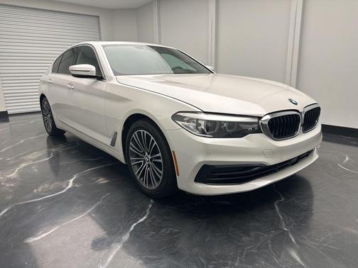 Mineral White Metallic 2019 BMW 540 xDrive