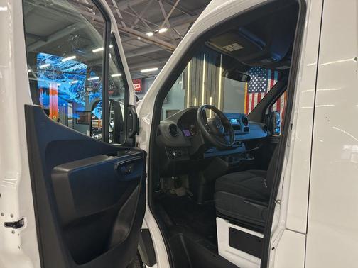 2020 Mercedes-Benz Sprinter 2500 High Roof