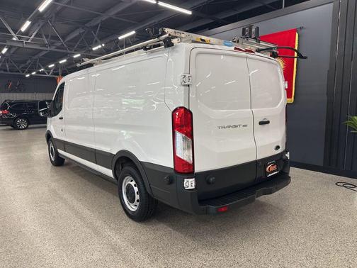 Oxford White 2017 Ford Transit-150 Base