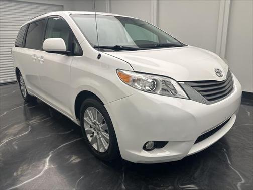 2014 Toyota Sienna XLE