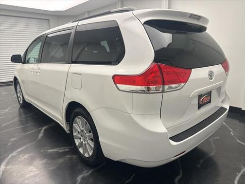 2014 Toyota Sienna XLE