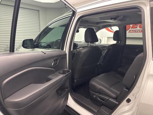 2021 Honda Pilot Touring 8-Passenger