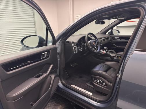 2019 Porsche Cayenne S