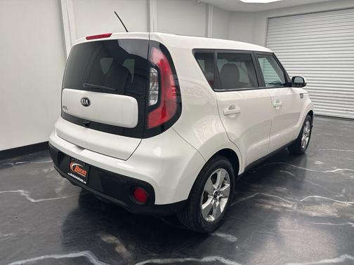 Clear White 2019 Kia Soul Base