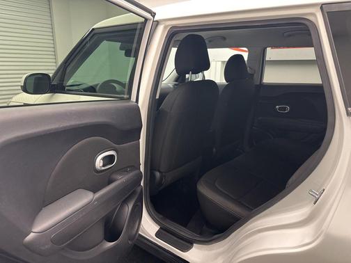Clear White 2019 Kia Soul Base