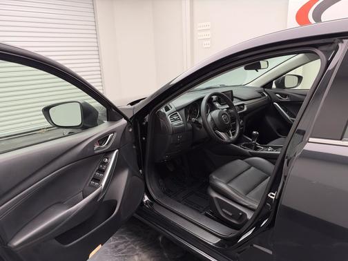 Jet Black Mica 2016 Mazda Mazda6 i Touring